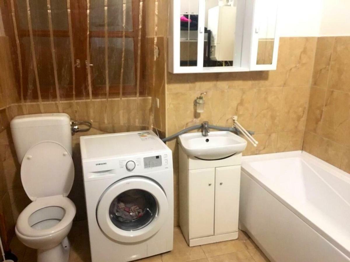 Arkadia Apartman Pápa Exterior foto